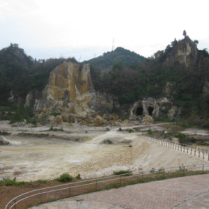 泉山磁石場